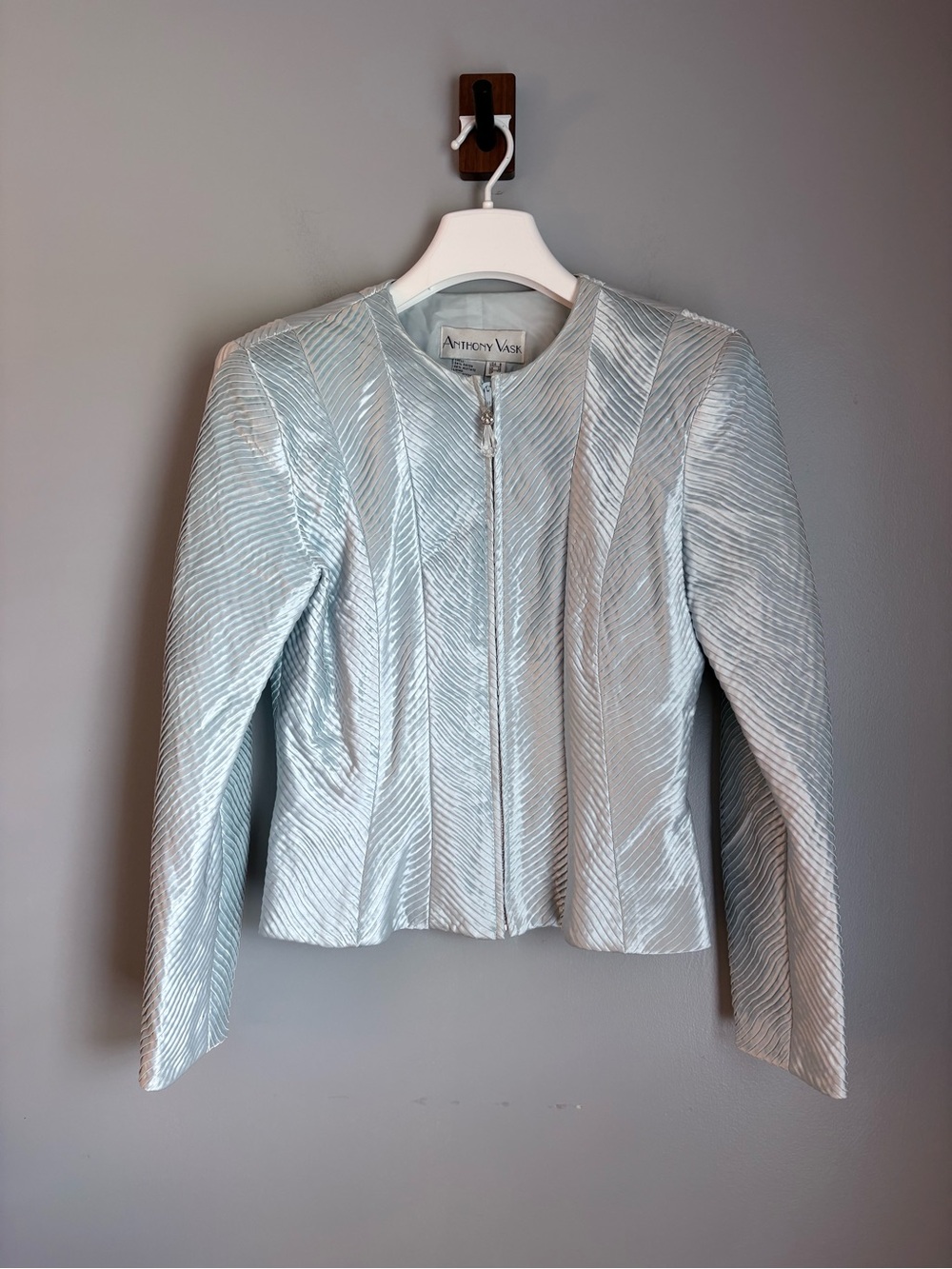 Anthony Vask Womens 8 Ice Blue Pleated Metallic Zip Jacket Crystal Pull Vintage